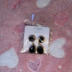 Venus Black and Gold Earrings Set